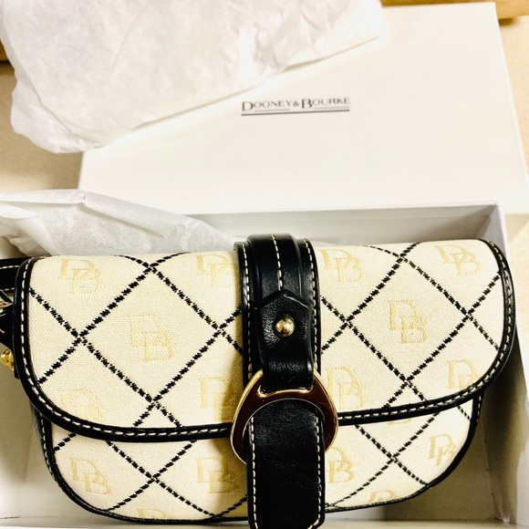 Dooney & Bourke Wristlet Vintage - Picture 7 of 16